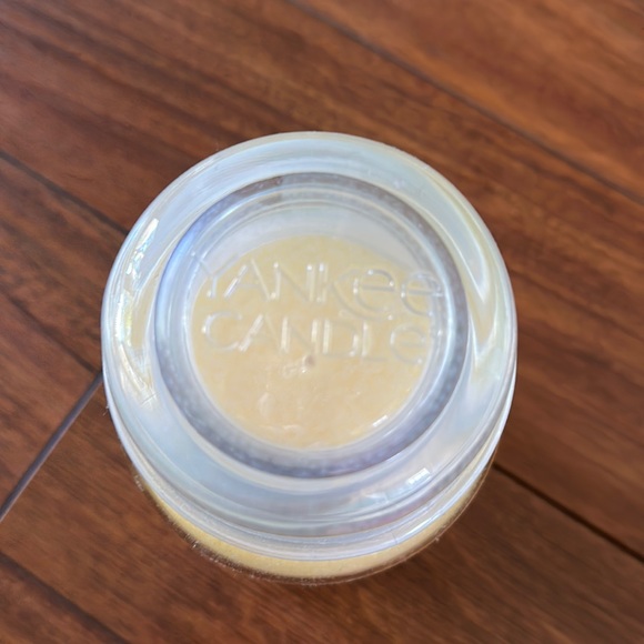 🌼🌼NWT Yankee Candle “Vanilla Cupcake”🌼🌼 - Picture 4 of 5